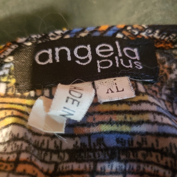 Angela Plus XL Colorful Pattern - Picture 2 of 5